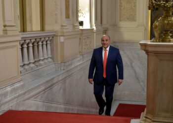 Manzur dejará el cargo de jefe de Gabinete y vuelve a Tucumán como gobernador
