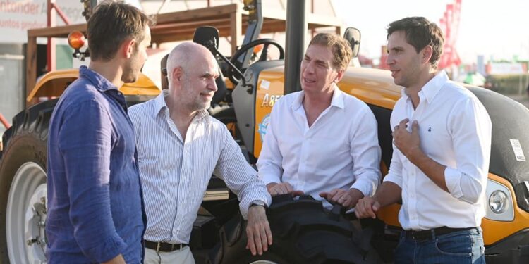 Juntos por el Cambio:  Encuesta de consultora da como ganador a Larreta en la interna