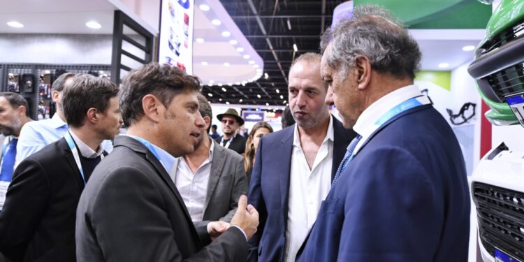 Brasil | Kicillof y Scioli promueven la industria bonaerense con empresarios automotrices