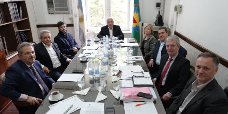 Primera reunión de la Junta Electoral bonaerense con su nuevo presidente
