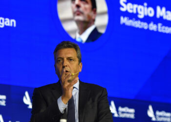 Massa sobre las Paso «Nosotros nos tenemos que pelear puertas adentro»