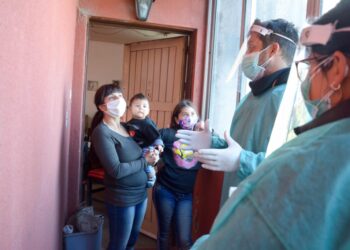 Piden evitar contagios en niños por «la peor epidemia de bronquiolitis que tengamos registro», dice ministro Kreplak