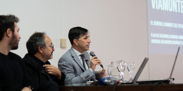 El intendente Flexas presentó el proyecto «General Viamonte del futuro»
