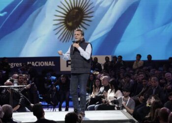 Massa pidió «unidad» y mantiene su perfil de candidato