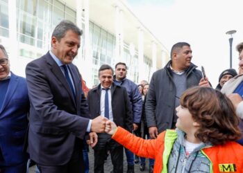 Massa de gira federal y recibe apoyo en los distritos bonaerenses de mayor peso