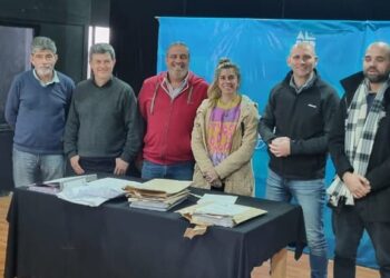 Apertura de ofertas para la construcción de un natatorio municipal en Alberti
