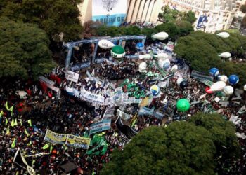 La CTA recibió a Grabois y la CGT prepara su acto con Massa
