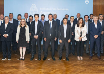 Salarios y aguinaldos | Nación aseguró fondos a gobernadores de todos los partidos