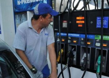 YPF aumentó 9,75% los combustibles y también suben precios otras compañías