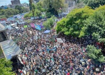 Luego de una multitud en la marcha, la CGT debatirá un «plan de lucha»