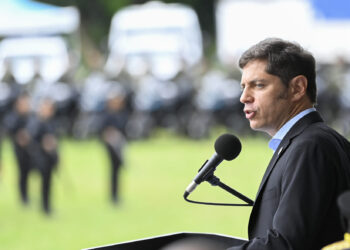 Kicillof | «Le faltó decir “democracia: ¡afuera!”»