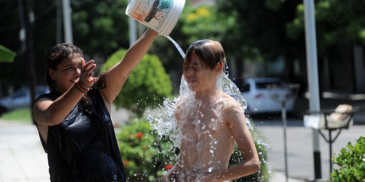 Todo el territorio bonaerense y otras provincias bajo alerta por calor intenso