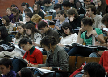 Qué cambiaría la reforma educativa que proyecta Milei en la Ley Ómnibus