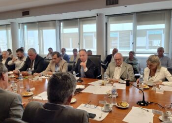 Empresarios de la construcción declaran «estado de emergencia» por obras públicas detenidas