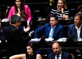 Aquí no ha pasado nada | Por falta de apoyo de diputados se cayó la Reforma de Milei