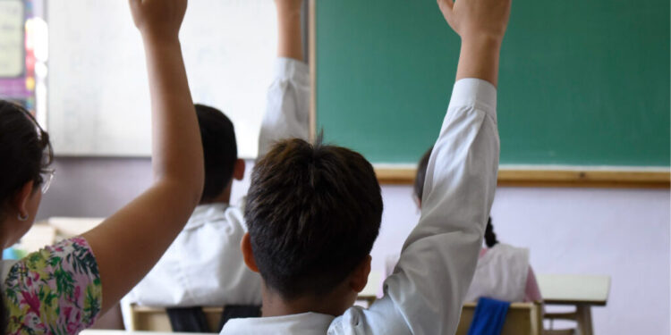 La nación todavía no confirma fondos educativos para la provincia