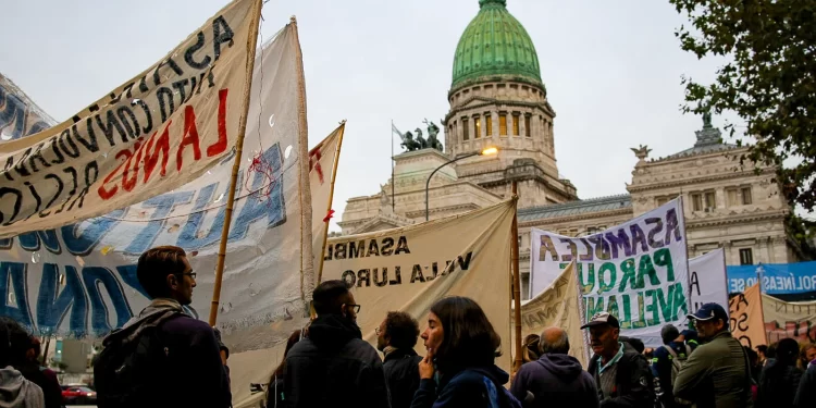 Diputados comienzan el debate de «ley bases» que incluye una reforma laboral