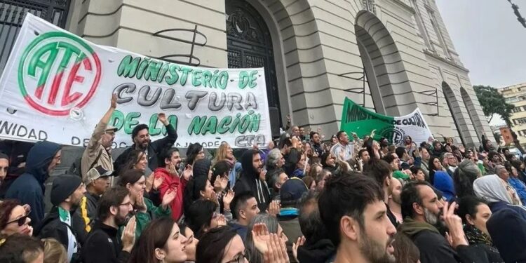 Paro nacional de ATE este viernes por «reincorporación inmediata» de trabajadores