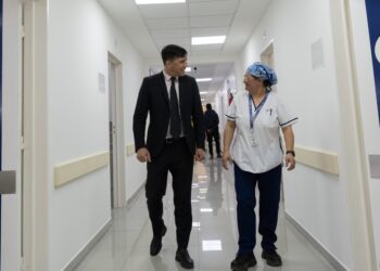 Flexas: «Cada vez hay más gente atendiéndose en nuestros hospitales»