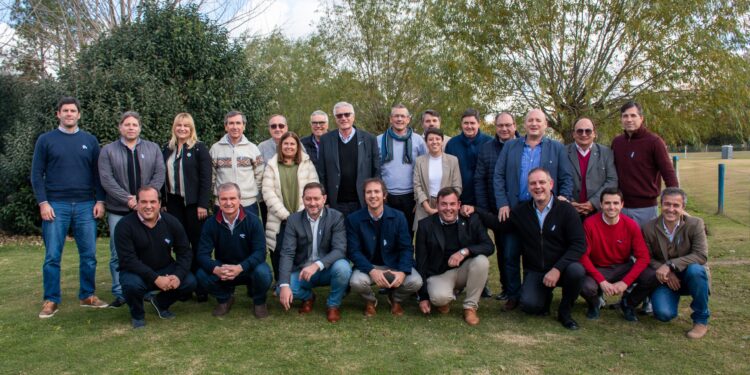 Intendentes radicales se reunieron en General Belgrano: tarifas eléctricas y crecimiento de la demanda a los municipios en la agenda