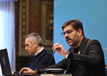 Bianco: «El Gobierno nacional está asfixiando económicamente a los bonaerenses»