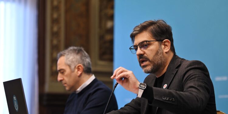 Bianco: «El Gobierno nacional está asfixiando económicamente a los bonaerenses»