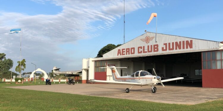 Aerolínea privada evalúa factibilidad de operar con Tandil, Olavarría, Junín y Venado Tuerto