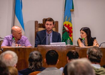 Ferraris realizó la Apertura de Sesiones con mensajes de apoyo a Kicillof